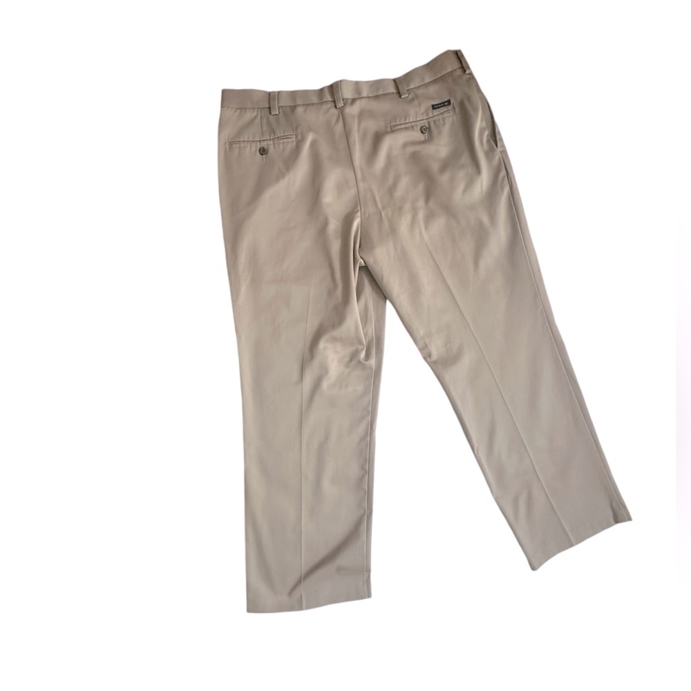 Men’s Classic Dockers. Khaki Tan. 40x30.